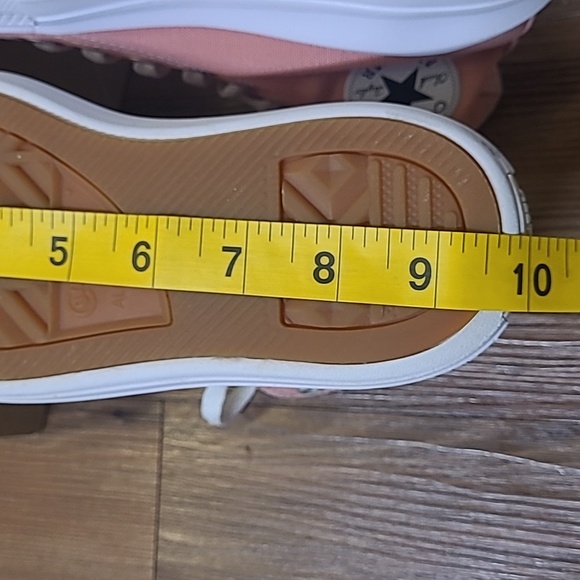 Converse Women's Blush High-Top Sneakers  zise 5‎ used good condition. - Picture 15 of 16